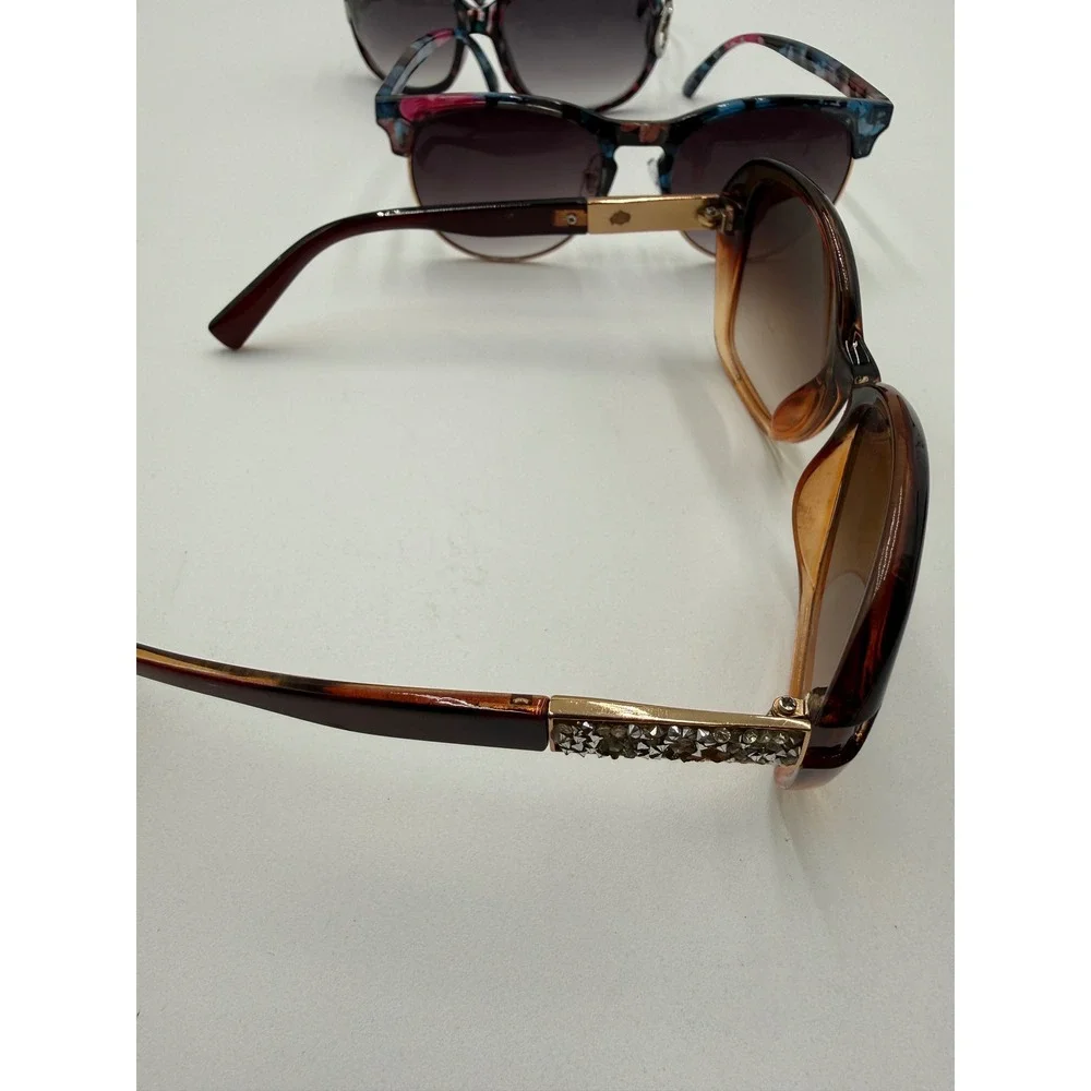 Unbranded Sunglasses Bundle Women OS Multicolor Good Casual Fashion 3 Pairs